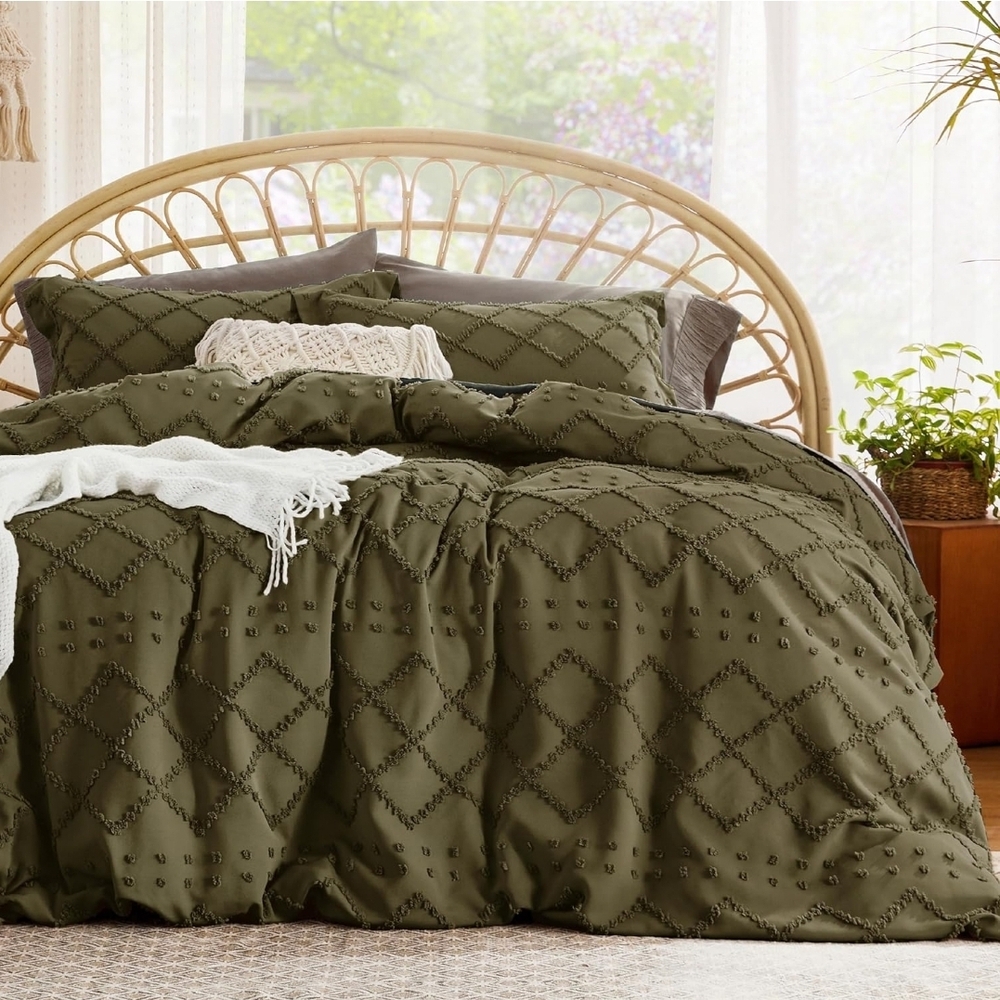 Olive Green Quilted Bedding Set
